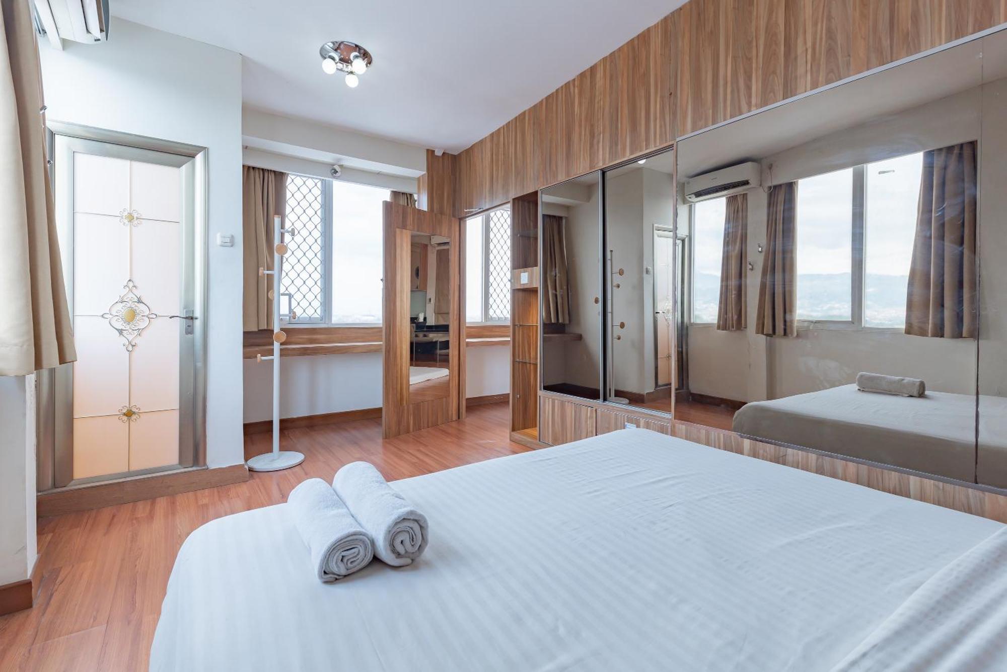 Sans Hotel Diemdi Kiaracondoong バンドゥン エクステリア 写真