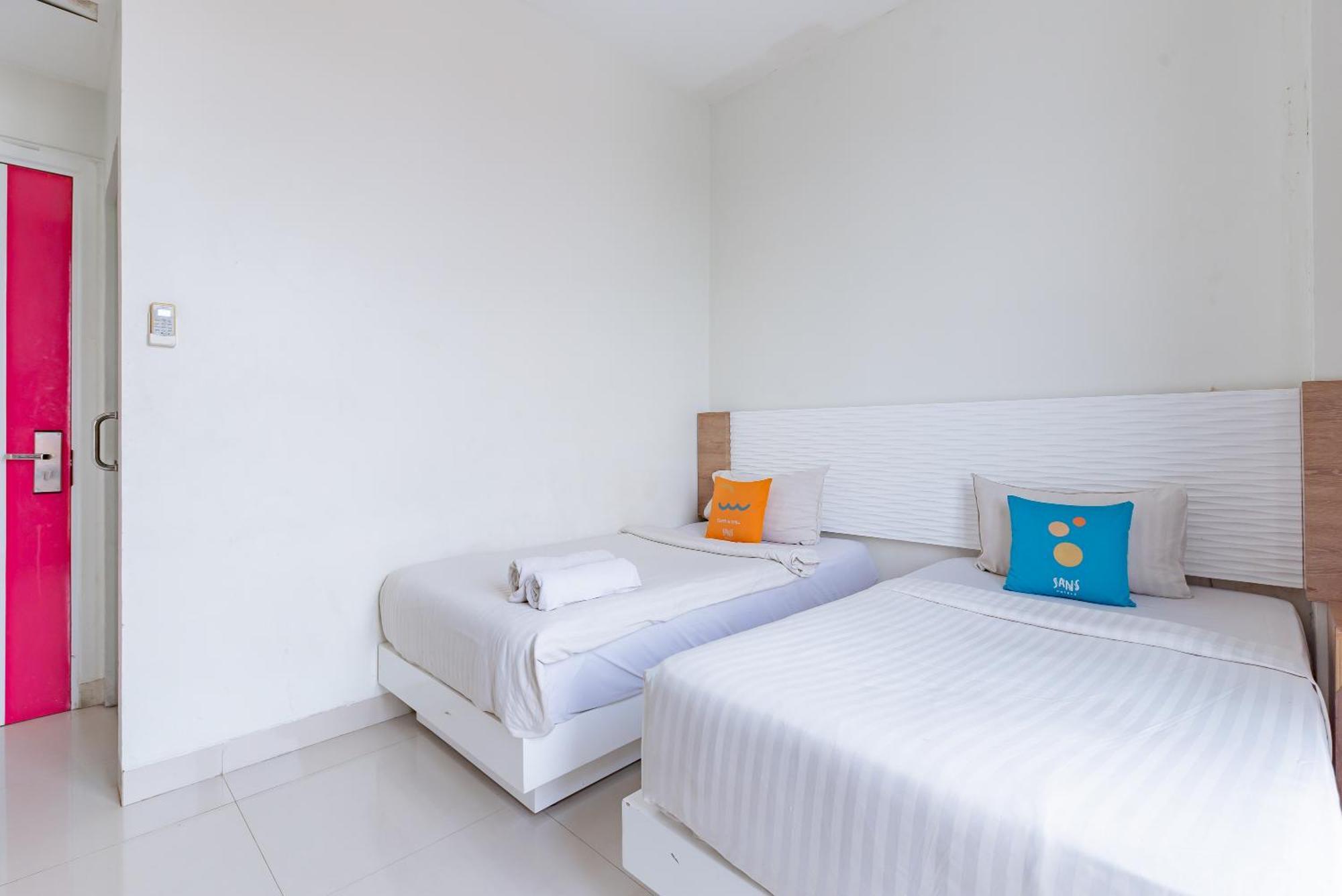 Sans Hotel Diemdi Kiaracondoong バンドゥン エクステリア 写真